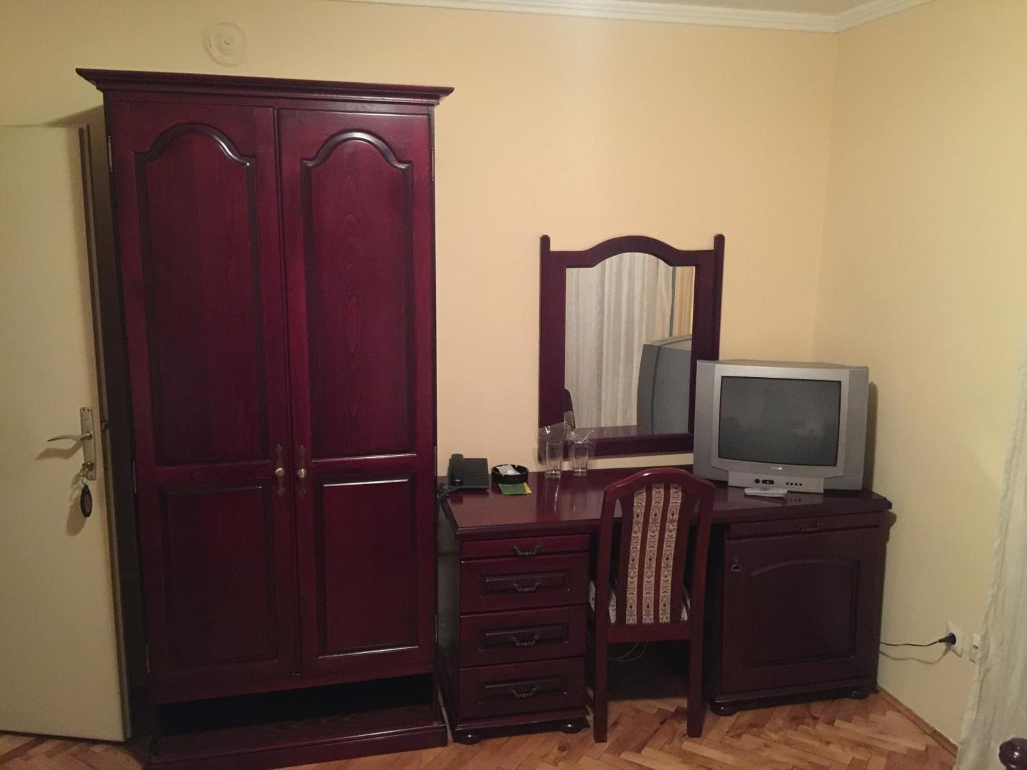 Bed & Breakfast Karavan Raska Bilik gambar
