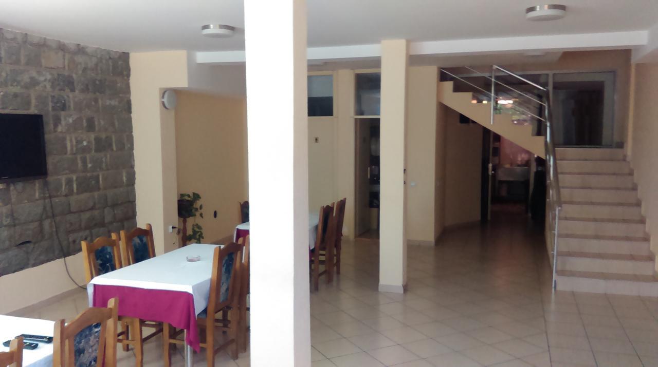 Bed & Breakfast Karavan Raska Luaran gambar