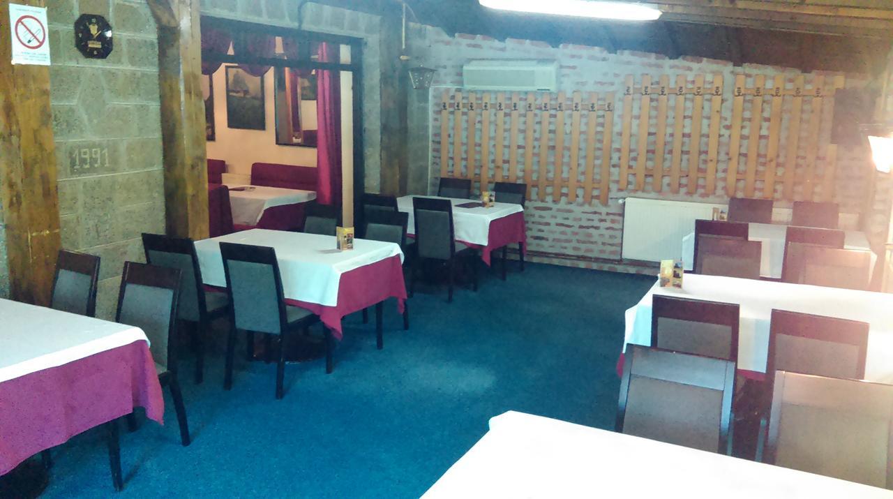 Bed & Breakfast Karavan Raska Luaran gambar