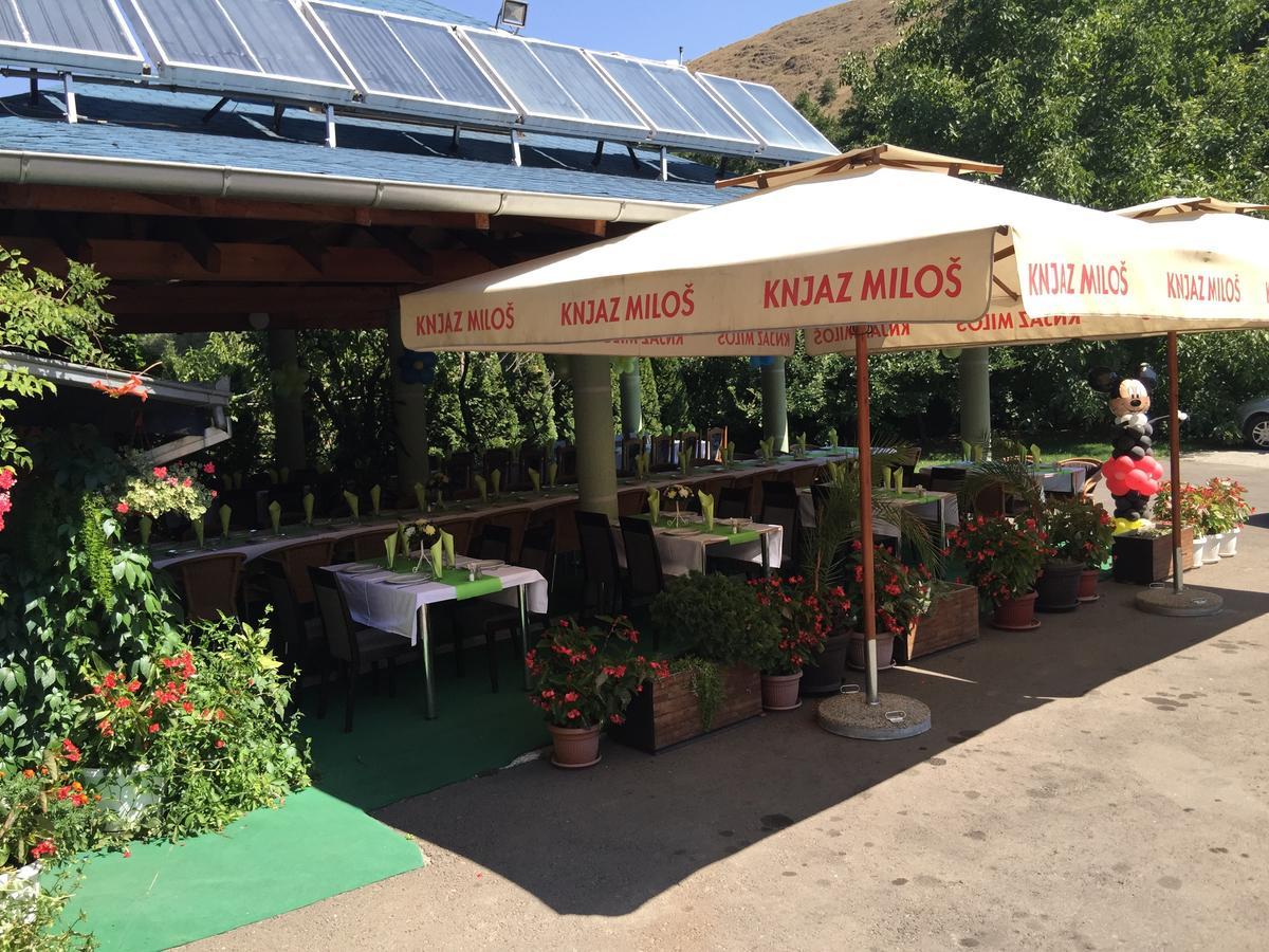 Bed & Breakfast Karavan Raska Luaran gambar