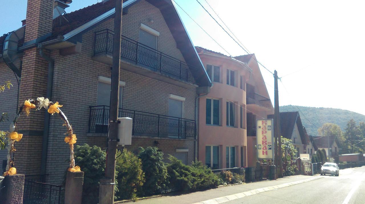 Bed & Breakfast Karavan Raska Luaran gambar