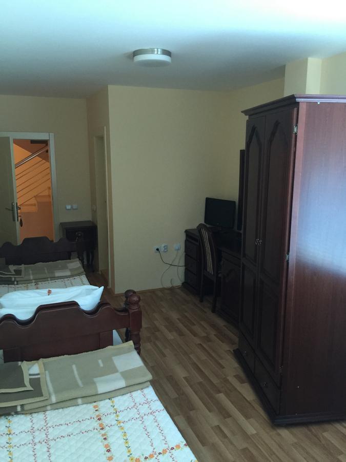 Bed & Breakfast Karavan Raska Luaran gambar