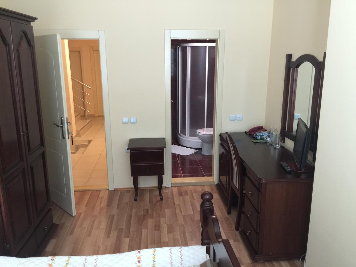 Bed & Breakfast Karavan Raska Luaran gambar