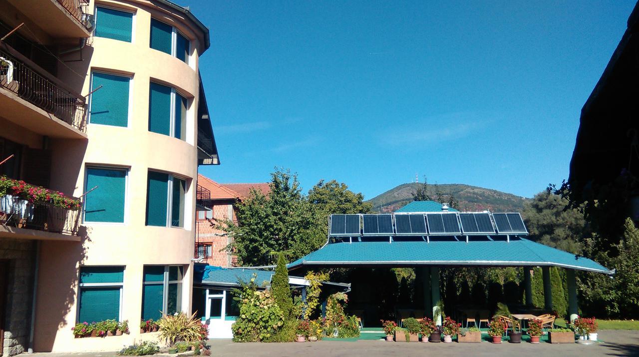 Bed & Breakfast Karavan Raska Luaran gambar