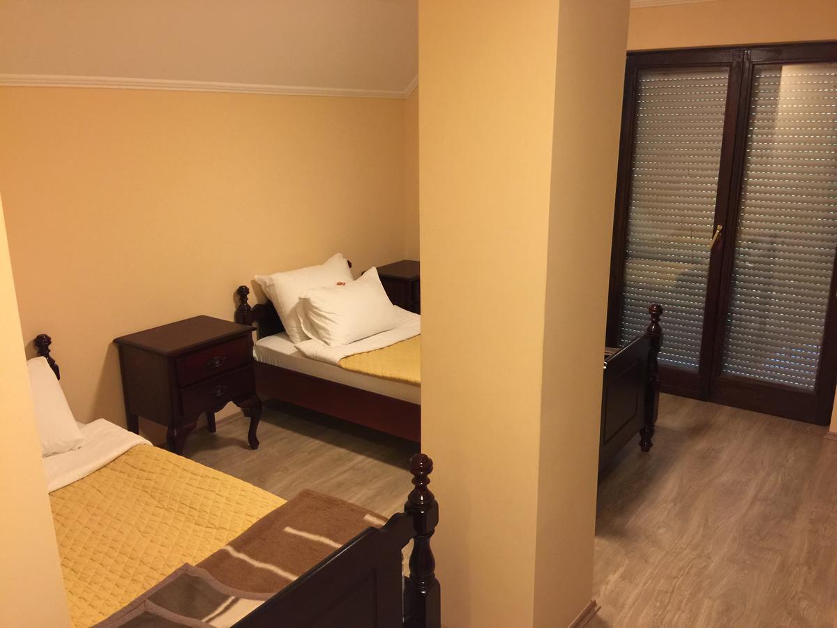 Bed & Breakfast Karavan Raska Luaran gambar